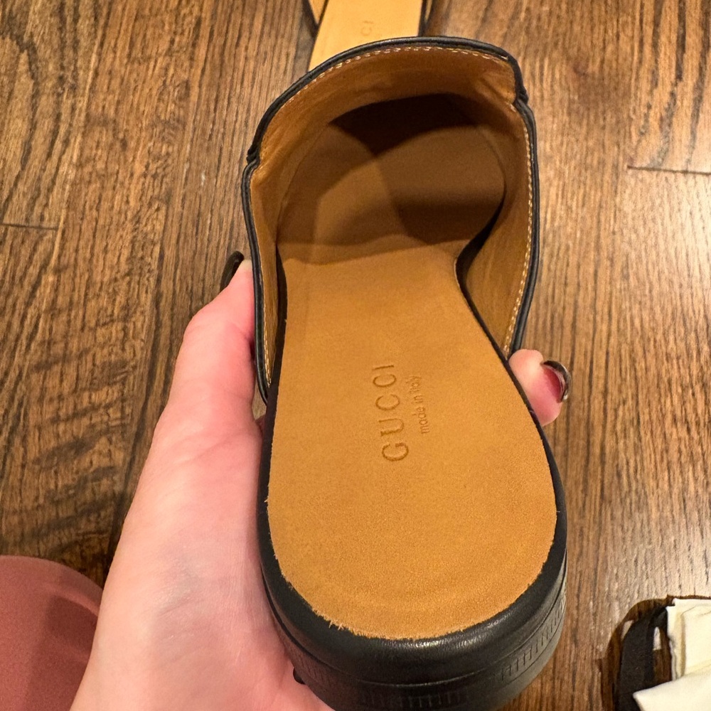 Gucci Women’s black loafer mules size 37 - Picture 2 of 7